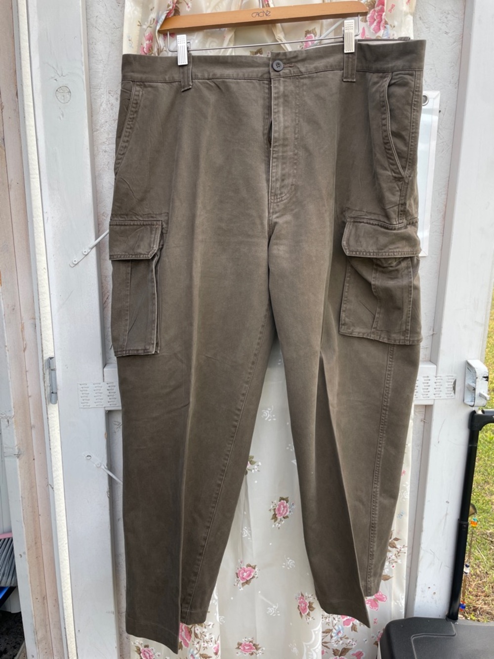 Sonoma Men's Cargo Pants in Olive